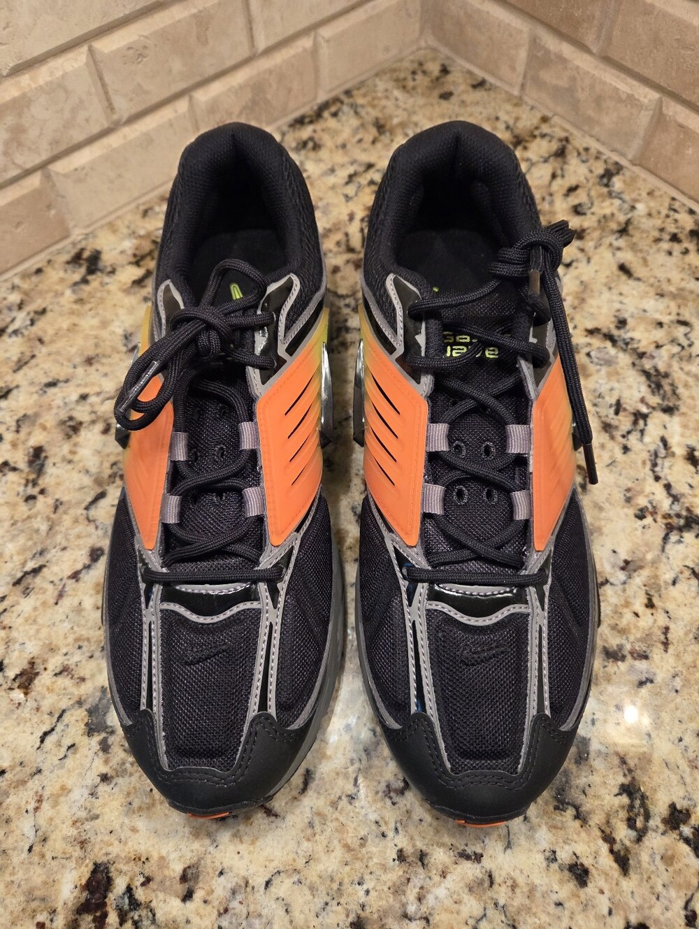 Nike Pegasus Wave Men 9.5/Women 11 Gradient Cage/Black Safety Orange Colorway